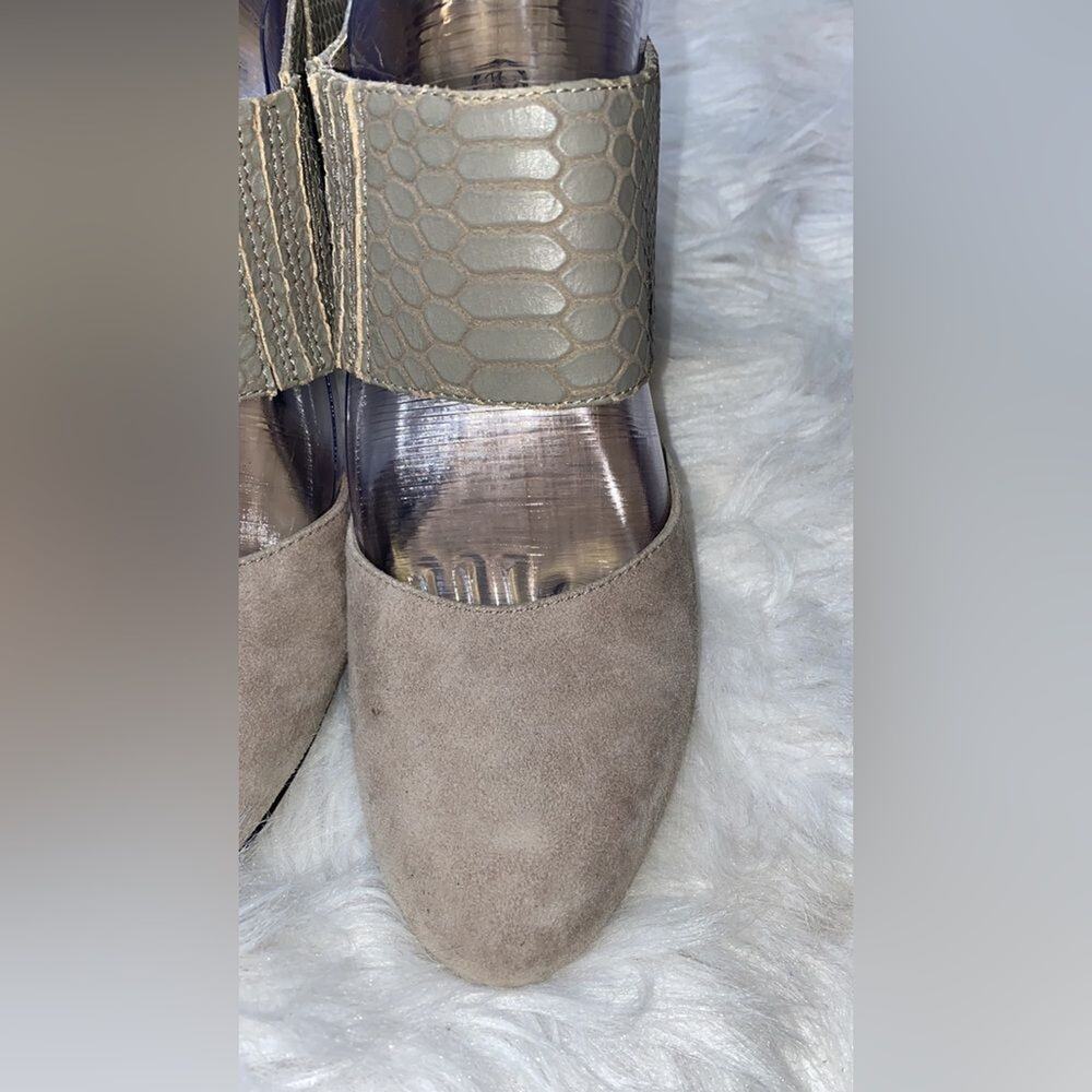Bella Vita Heels - Picture 10 of 14